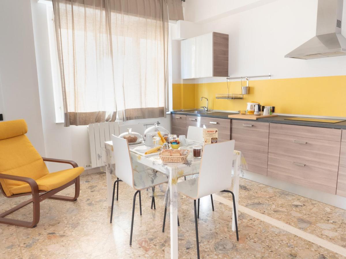 La Casa Di Adua Bed & Breakfast Porto SantʼElpidio Екстериор снимка