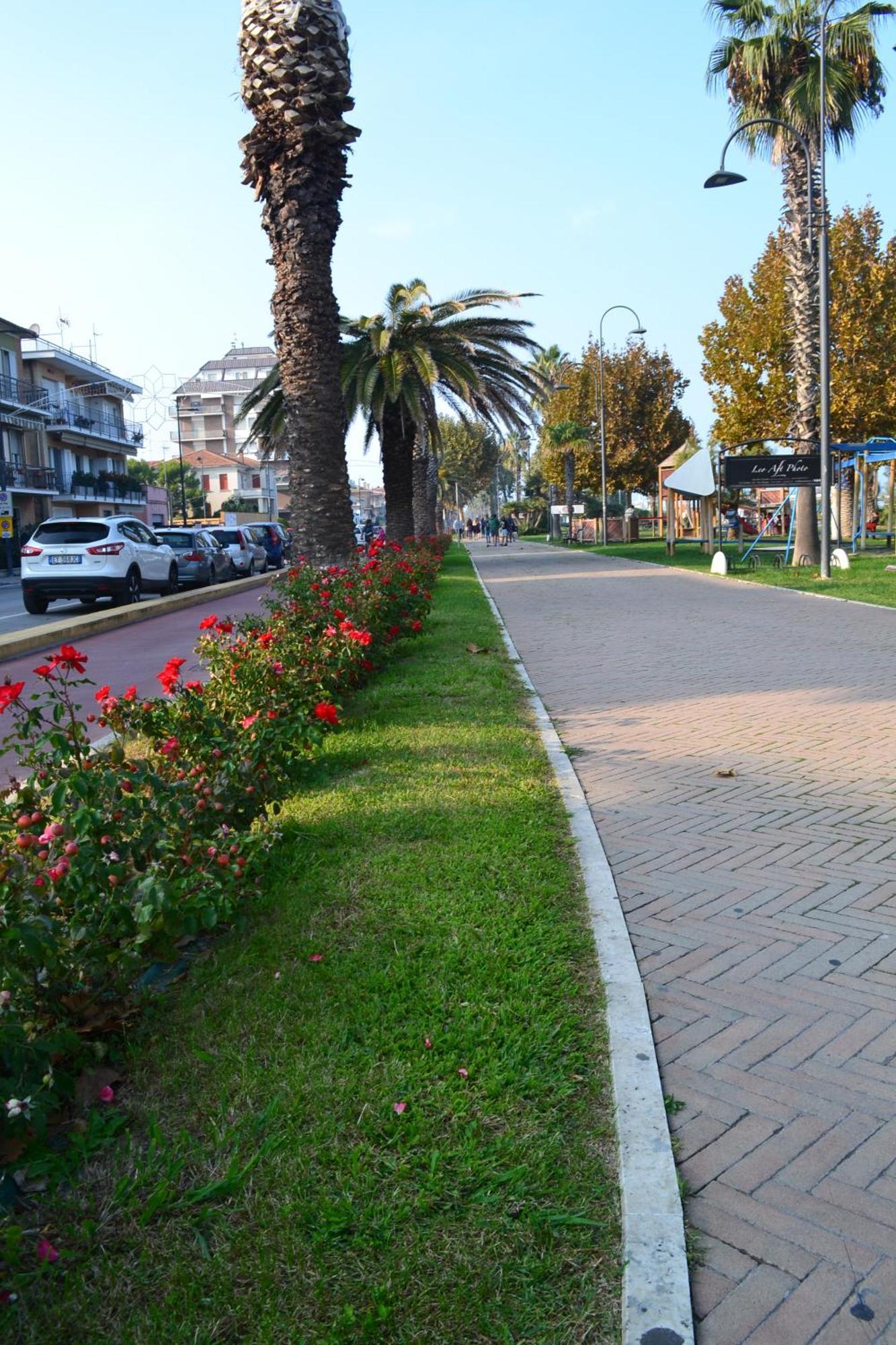 La Casa Di Adua Bed & Breakfast Porto SantʼElpidio Екстериор снимка